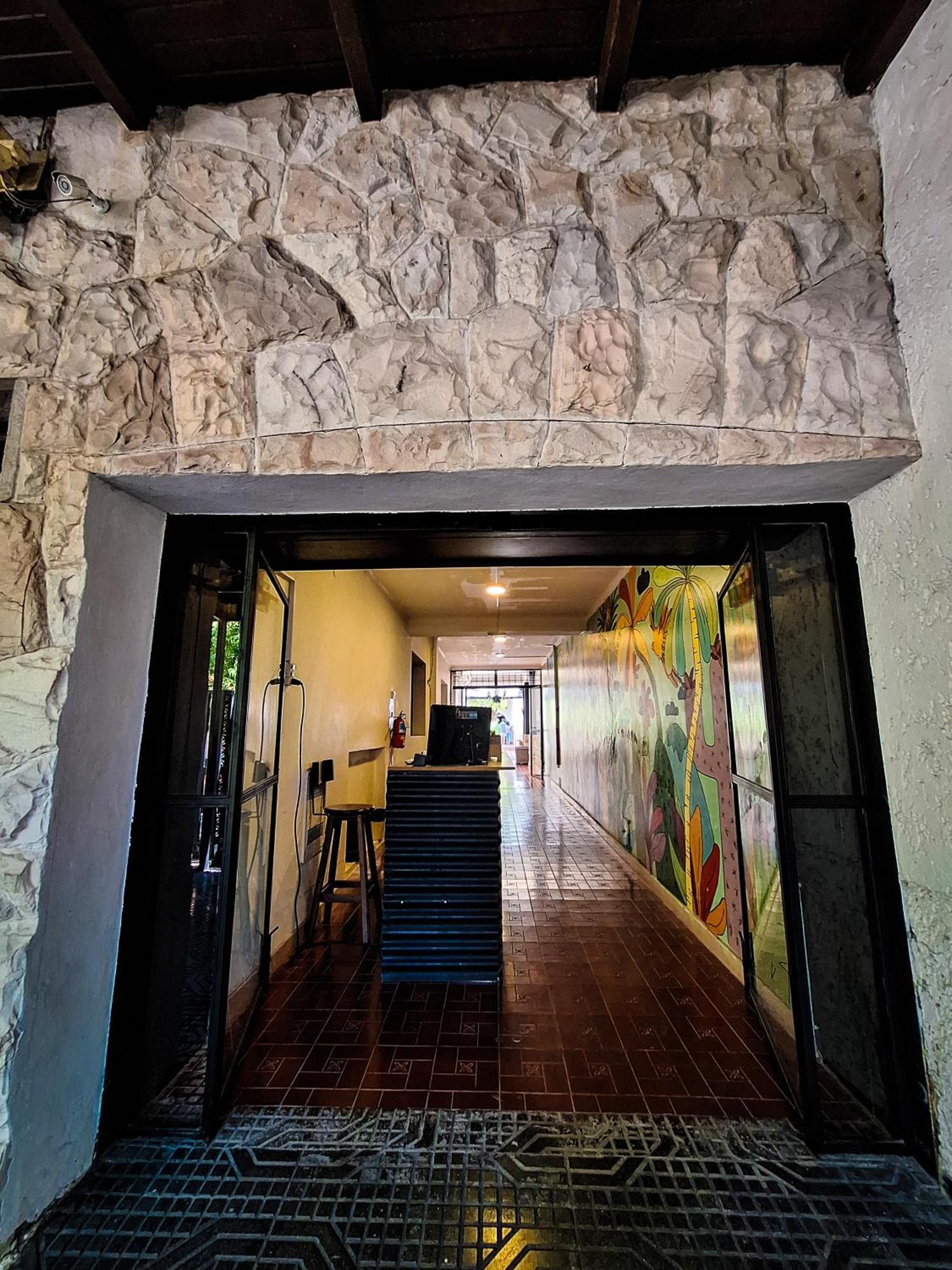 Fuxia House Hostel Mendoza Exterior foto